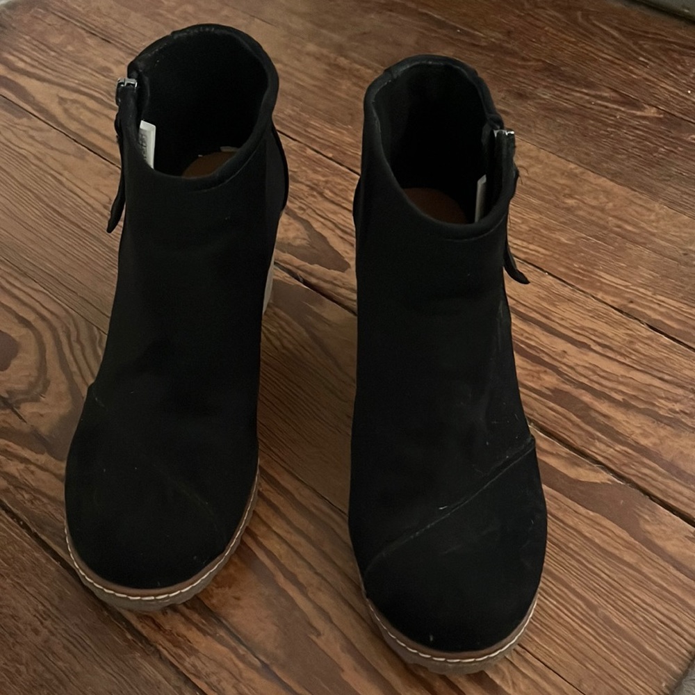 Toms black booties
